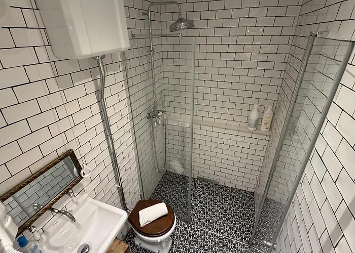 Апартаменты Tiny Place Loud Fun Street